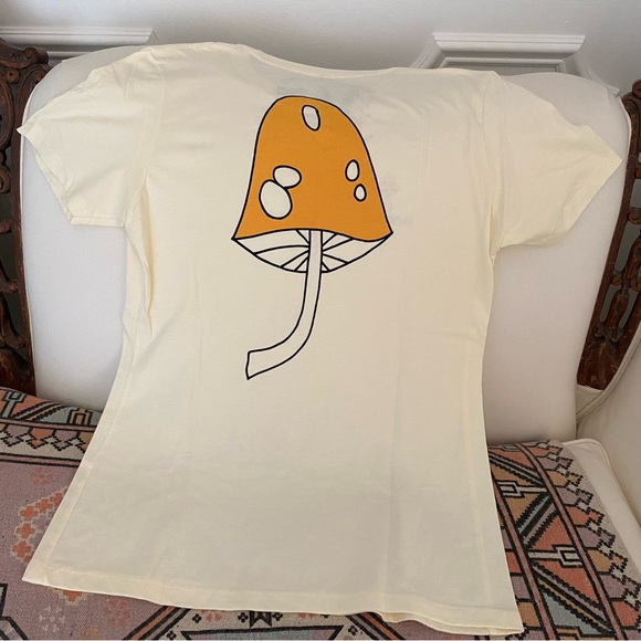 Brand New Sugarhigh Lovestoned ‘Microdosing’ tee Size XS 🍄 - Picture 3 of 5